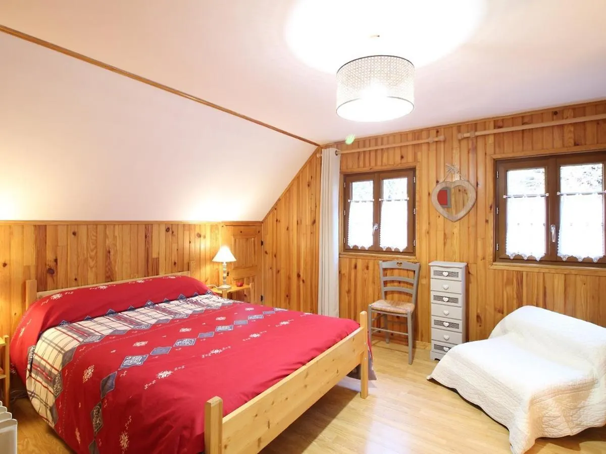 Chalet Au Mont-Dore, 300M Du Centre, 6 Pieces, Garage, Terrain Pentu, Ideal 8 Pers, Animaux Non Acceptes. - Fr-1-608-4 0*, Le Mont-Dore France